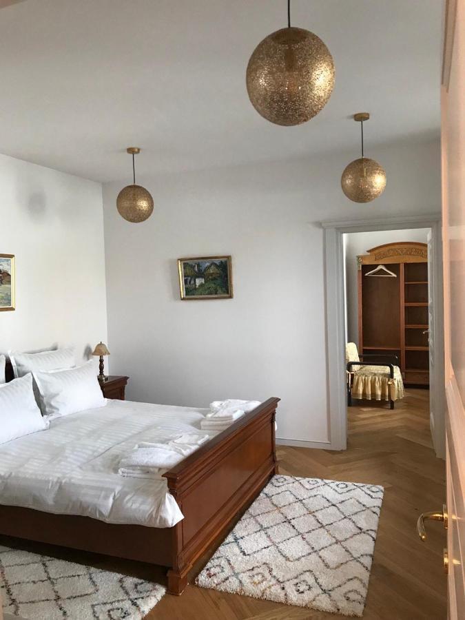 Augsburg Apart Piatra Neamţ Buitenkant foto