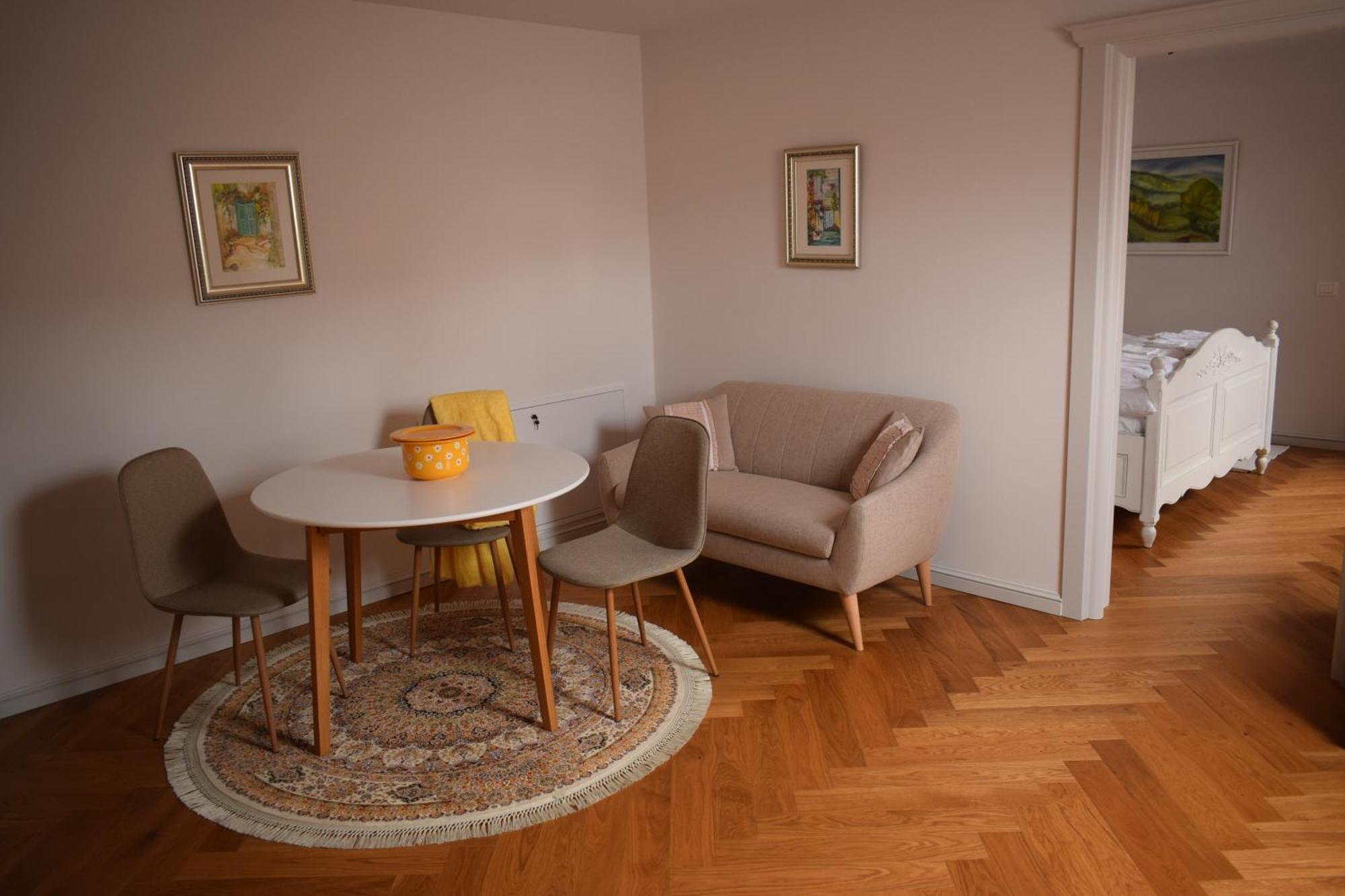 Augsburg Apart Piatra Neamţ Buitenkant foto